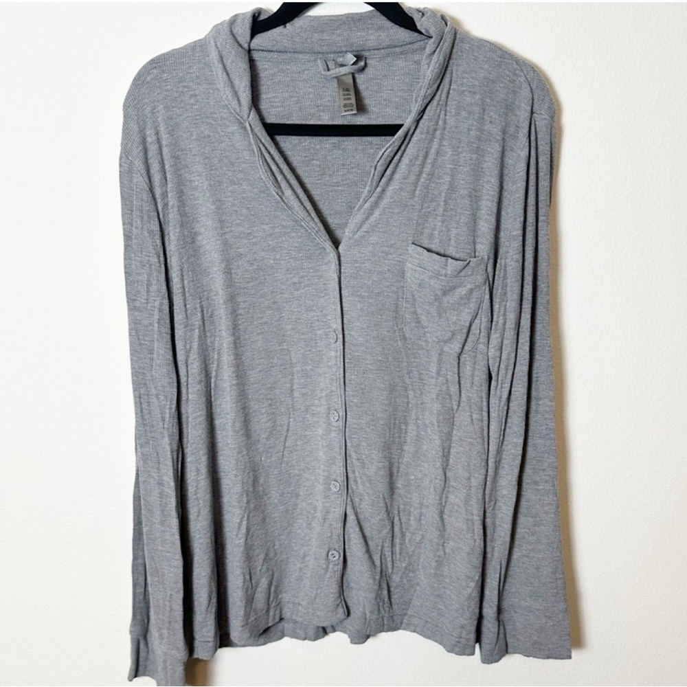 SKIMS Gray Ribbed Pajama Top Relaxed Fit - Picture 2 of 4